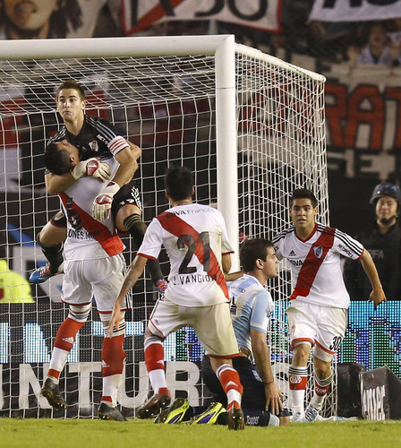 dl.beatsnoop.com final x7P9nEvWh0.jpg