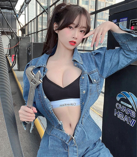 03C8kz0 compressed.jpg