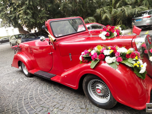 Vintage Car Rental Services in Delhi NCR – Event Setup Wala.jpg