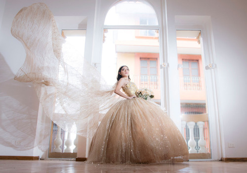 Vestido Amarillo Blanco.jpg