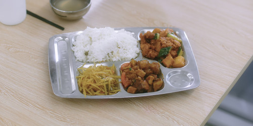 炽道.Falling.into.You.2022.S01E01.WEB DL.2160p.HEVC.AAC@ZmWeb.mp4 20231214 105512.664.jpg