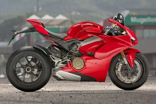 ducati panigale v4 right side viewfull image 118577.webp