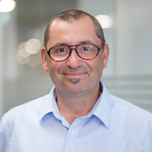 Gura Bernhard 7674.jpg