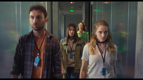 As.the.Crow.Flies.S01E01.1080p.NF.WEB DL.DDP5.1.H.264 QuaSO 008.jpg