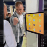 5000，那边付款先生.gif