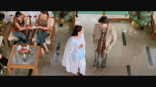 Jab.We.Met.2007.1080p.IND.BluRay.REMUX.AVC.DTS HD.MA.5.1 HDH.mkv 20240412 094244.305.png