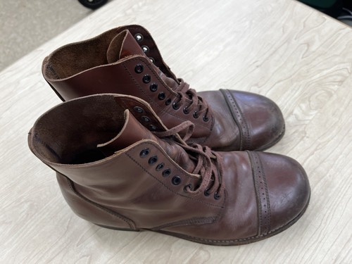 Boots1.jpg