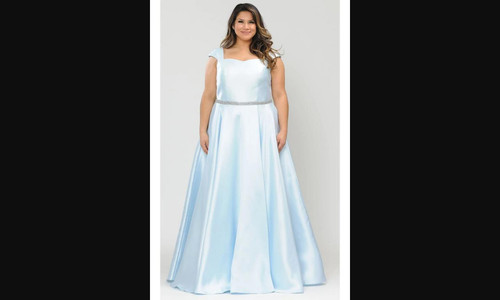 Formaldressshops: Make Memories in Our Stunning Plus Size Prom Dresses.jpg