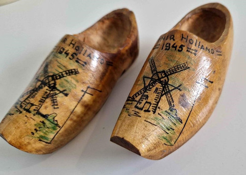 Wartime Collectible Hand Carved In Holland.jpg