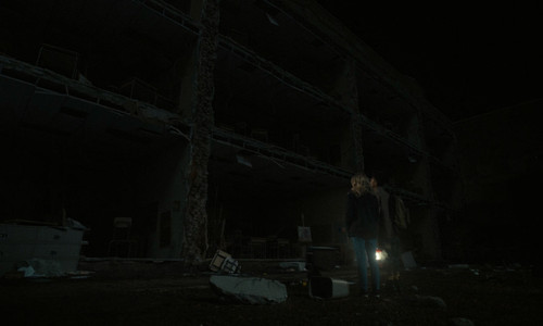 Paisaje Con Mano Invisible.(2023).WEB DL.1080p.Latino.PGD.mkv snapshot 01.35.45.740.jpg