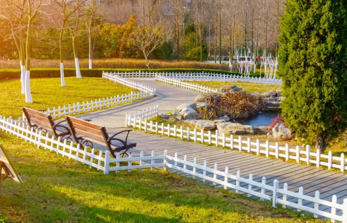 Leading Garden Fencing in Sussex.png