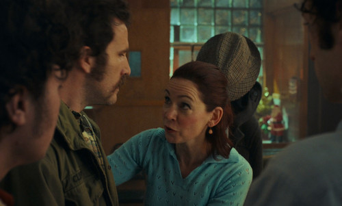 Los Que Se Quedan.(2023).WEB DL.1080p.Latino.PGD.mkv snapshot 00.59.15.010.jpg