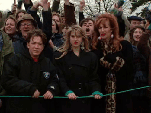 kelly go back to england, igor (1).gif