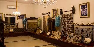 Museum Galeri Batik Kuno Danarhadi.jpg