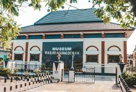 Museum Masjid Agung Demak.jpg