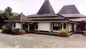 Museum Condrokiranan.jpg