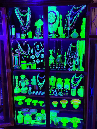 my uranium curio cabinet 24 651f0ca6828c5.jpg