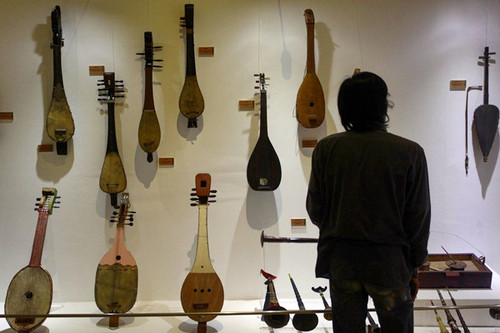 antarafoto pameran alat musik tradisional 270417 hnd 5.jpg