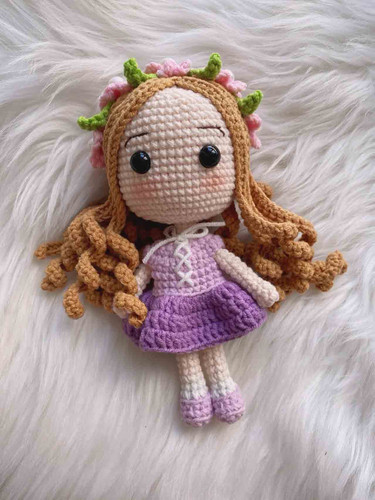 handmade spinus crochet blog - How To Better Crochet Hair 4.jpg