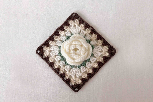 handmade spinus crochet blog - How To Better Crochet Granny Squares 1.jpg