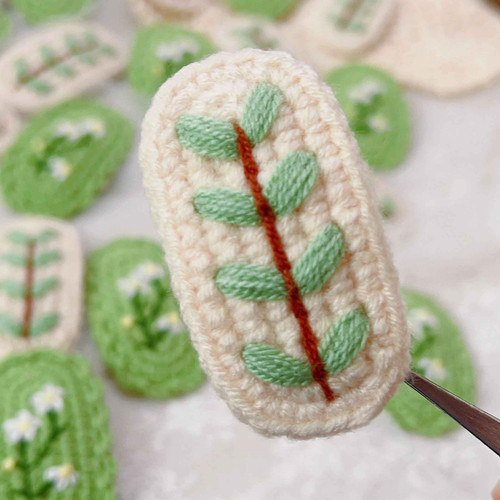 handmade spinus crochet blog - How To Better Crochet Edgings 2.jpg