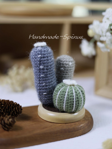 handmade spinus crochet blog - How To Better Know Crochet Knitted Potted Plants 3.jpg