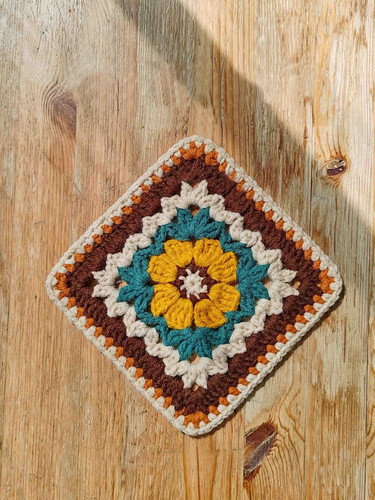 handmade spinus crochet blog - How To Better Crochet Edgings 4.jpg