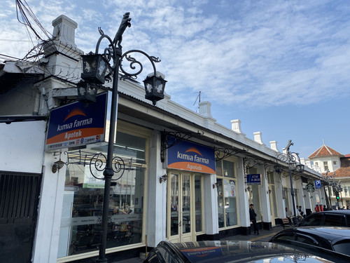 A2 Apotik Kimia Farma.jpg