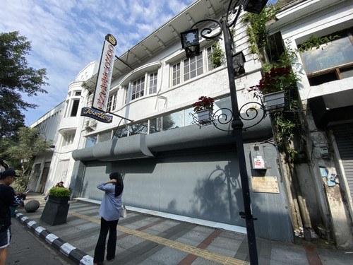 B8 N.V Juweliers De Concurent.jpg