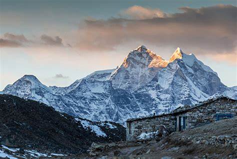 Lobuche.jpg