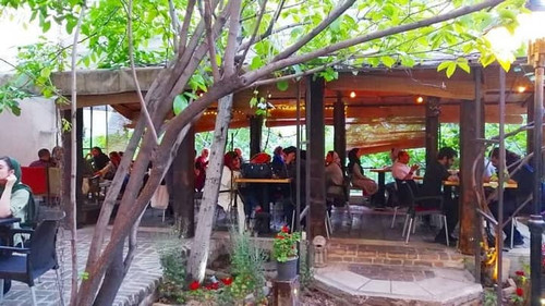 کافه رومی.jpg