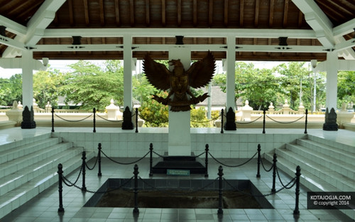 monumen pahlawan pancasila 2 1.jpg