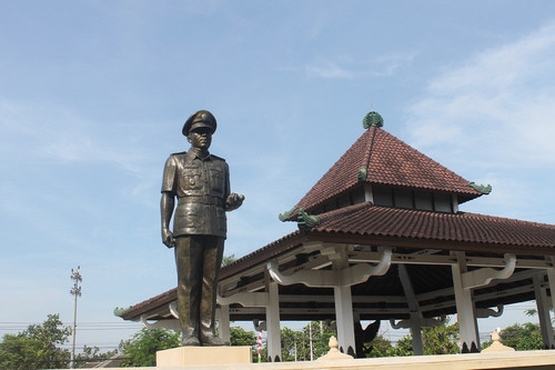 monumen pancasila.jpg
