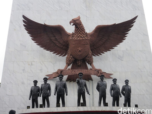 monumen g30s pki serba serbi monumen pancasila sakti.jpg