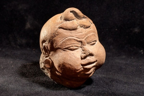 artefak di mandala majapahit ugm.jpg