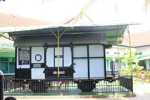 gerbong maut di museum.jpg