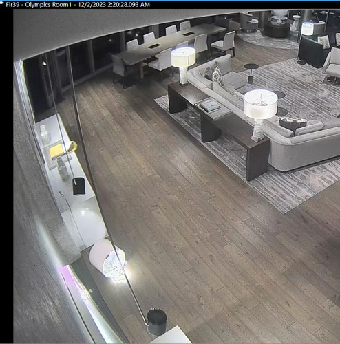 39th floor broken lamp (windy).jpg