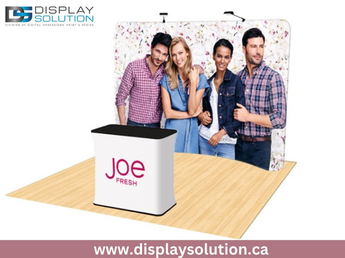 Captivate Your Audience with a Stunning Trade Show Display.jpg
