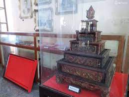 Museum Cakraningrat(3).jpg