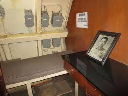 Monumen Kapal Selam(4).jpg