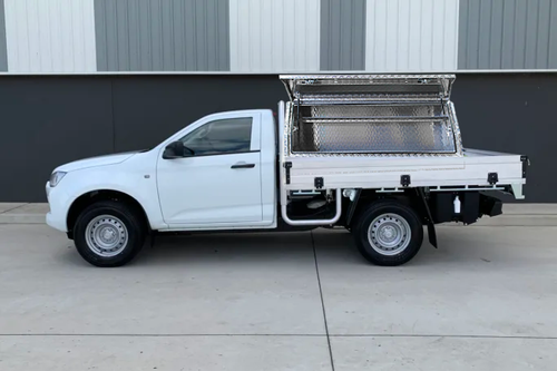 2021 Isuzu D Max SX 1200x800 ergee.png