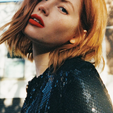 ellie bamber.png