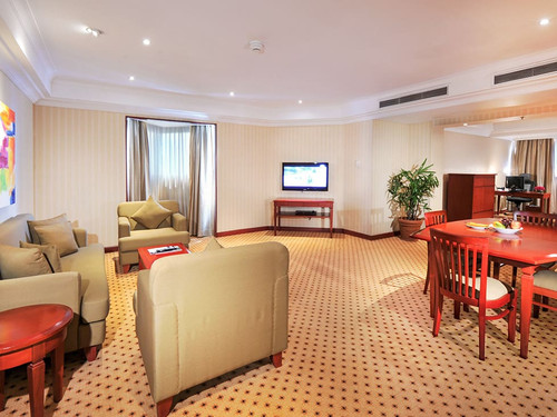 Deluxe Suite Living Room.jpg