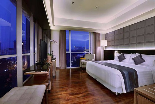 executive deluxe room.jpg