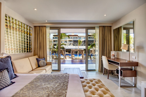 detail Luxury Junior Suite.jpg