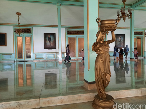 pura mangkunegaran solo 4.jpg