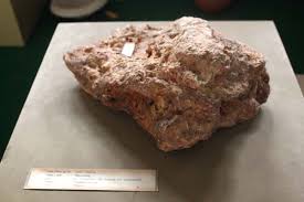 Museum Condrokiranan(5).jpg