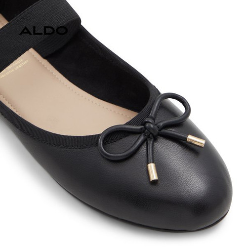 yuji black 001 001 043 alt4 sq wt 600x600.jpg