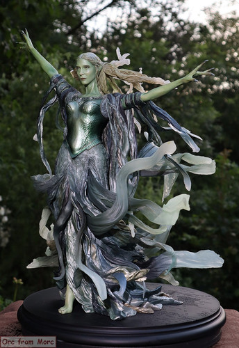 005 Galadriel Dark Queen.jpg