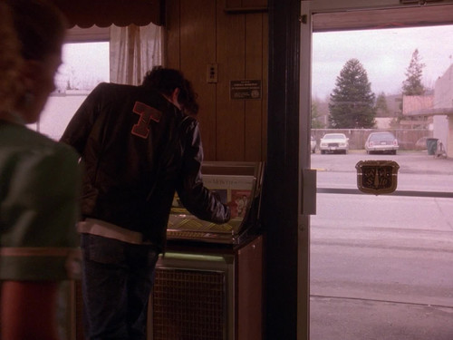Twin.Peaks.S01E01.Pilot.1080p.BluRay.DTS.x264 WGZ.DUAL Palmer 006.jpg